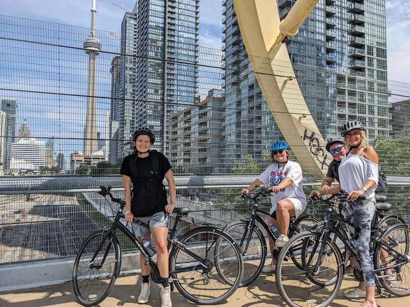 Toronto: Heart of Downtown 3.5-Hour Bike Tour - Meeting near Dundas, and how to start without stress