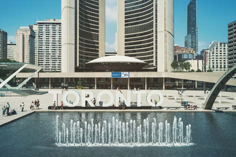 Toronto Highlights Walking Tour with Tower Entry - Why This 90-Minute Toronto Walk Hits the Must-Sees