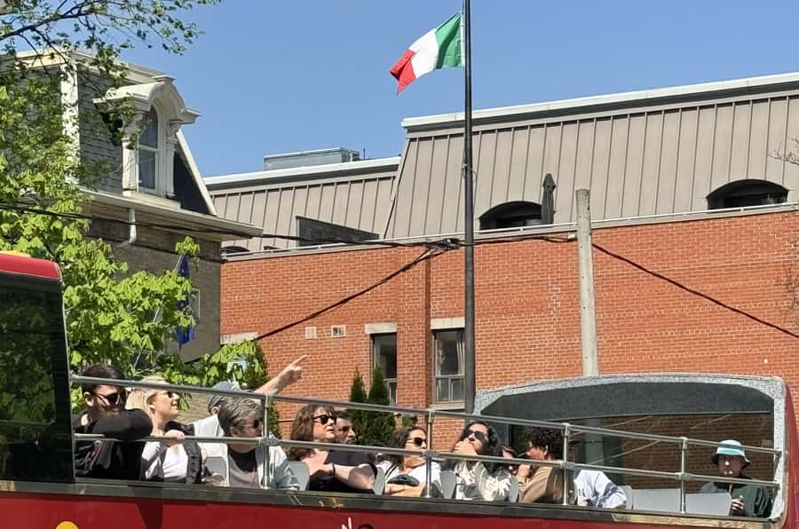 Toronto: Hop-On Hop-Off Bus Tour with Harbour Cruise - Live guide and multilingual audio: how the storytelling can feel different
