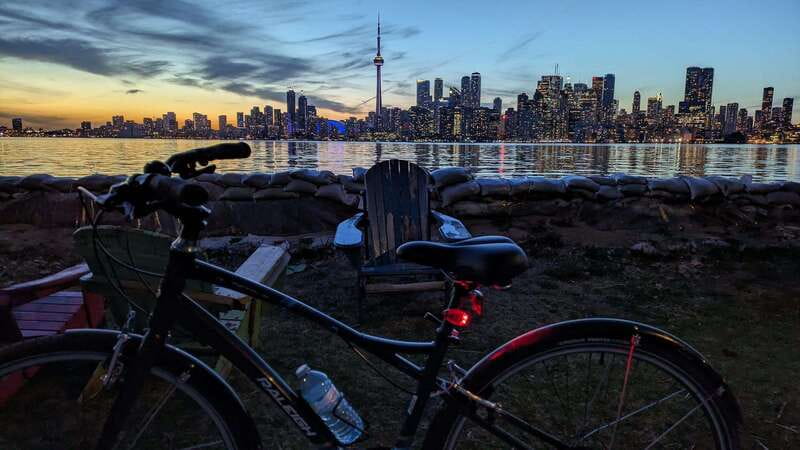 Toronto Islands: Morning or Twilight 3.5-Hour Bike Tour - Morning vs Twilight: Choosing the Best Lighting and Vibe