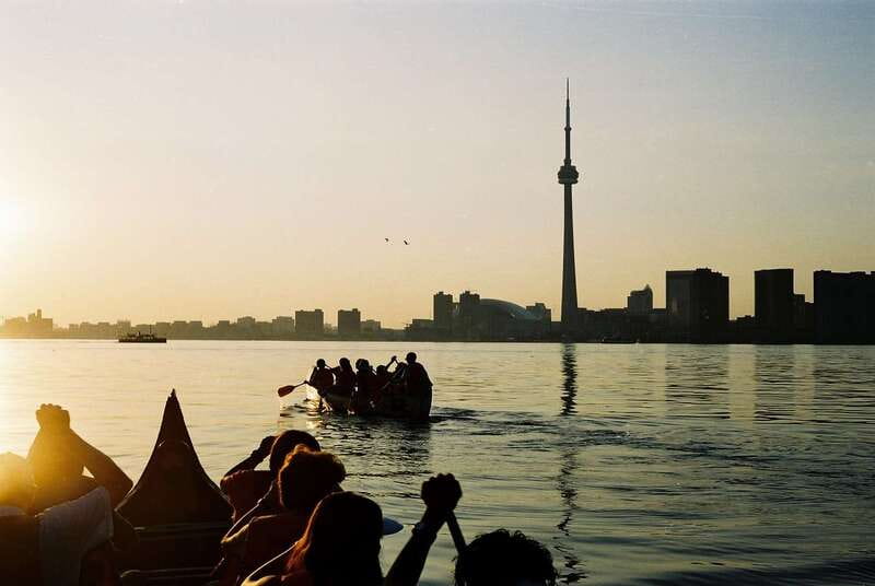 Toronto Islands: Sunset Canoe Tour - Why Paddle a Voyageur-Style Canoe at Sunset Around Toronto Islands