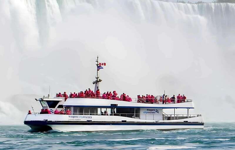 Toronto: Niagara Falls, Boat Ride & Journey Behind the Falls - The drive with live commentary and quick Niagara stops