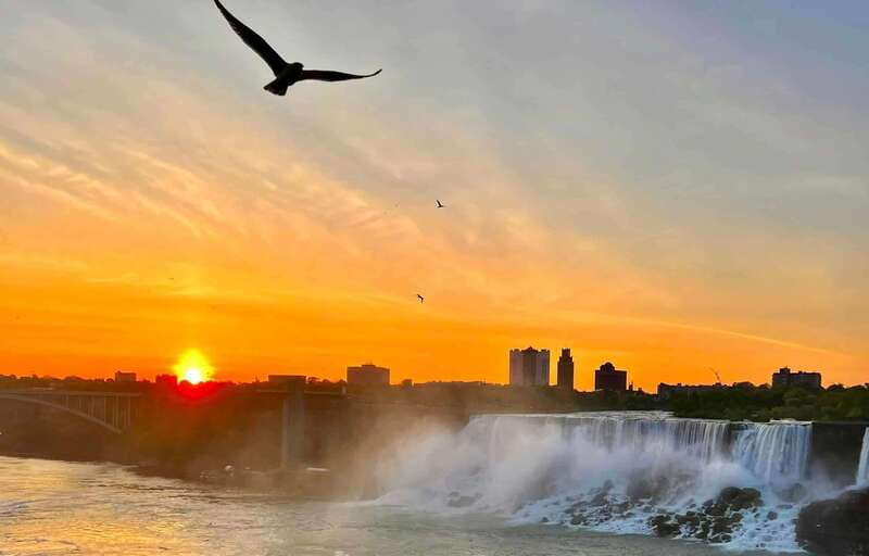 Toronto: Niagara Falls Day & Evening Tour + Top Attractions - Toronto Pickups on the Way to the Highway