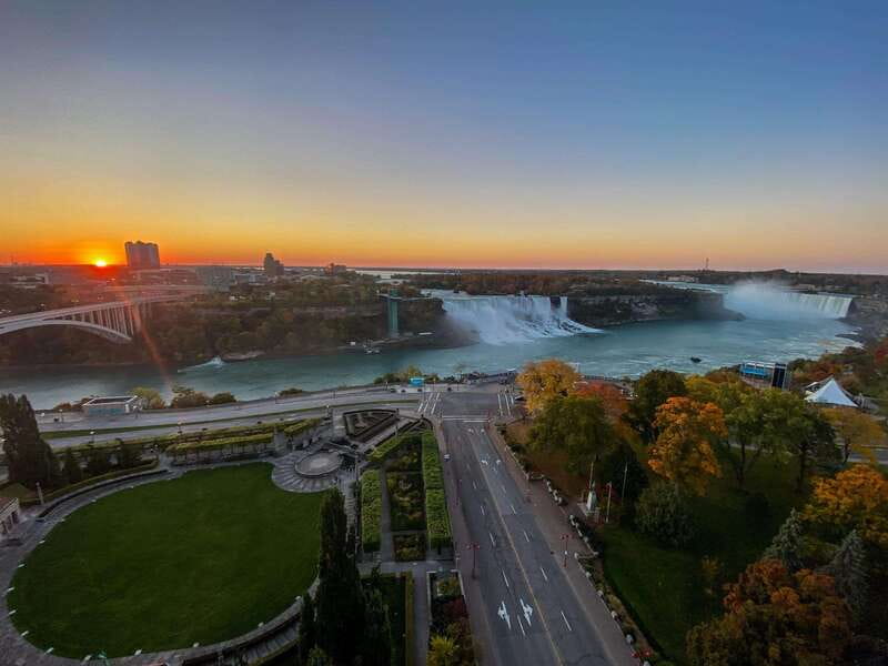 Toronto: Niagara Falls Day Tour with Niagara City Cruise - Niagara Falls Canadian side, timing and what to do during the guided portions