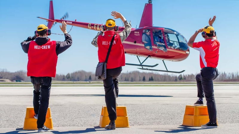 Toronto: Private Helicopter Tour for Two - The 15-minute flight: 2,000 feet up and eye to eye with the CN Tower