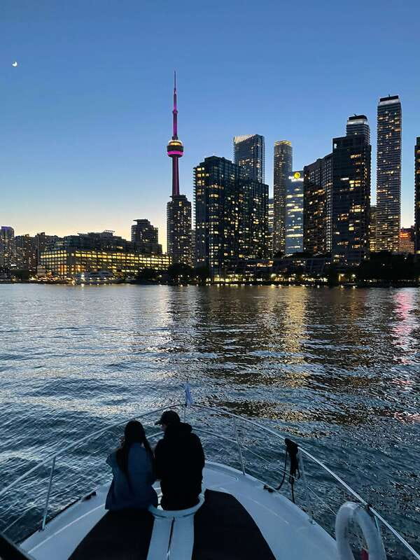 Toronto: Private Luxury Yacht Sightseeing Cruise & Prosecco - Finding Toronto Yachts at 5 Queens Quay West
