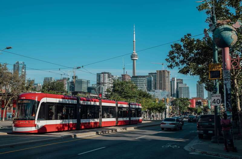 Toronto: Private Small Group City Tour with Local Guide - Why this Toronto route works in 4 hours