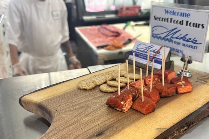 Toronto: St Lawrence Market Food Tour with 6 Food Tastings - Pacing, walking, and weather realities