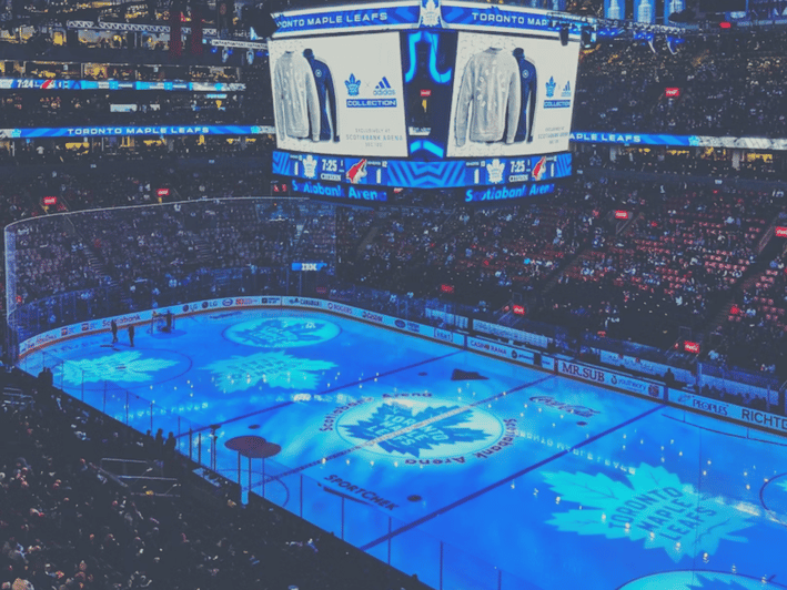 Toronto: Toronto Maple Leafs Game Ticket at Scotiabank Arena - Your 150 minutes: from gate entry to final buzz