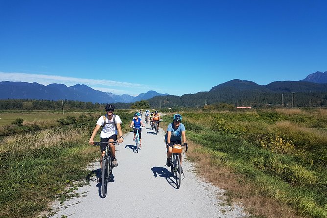 Vancouver Biking and Hiking Tour including Lunch - Lunch at a farm patio, plus vegetarian planning