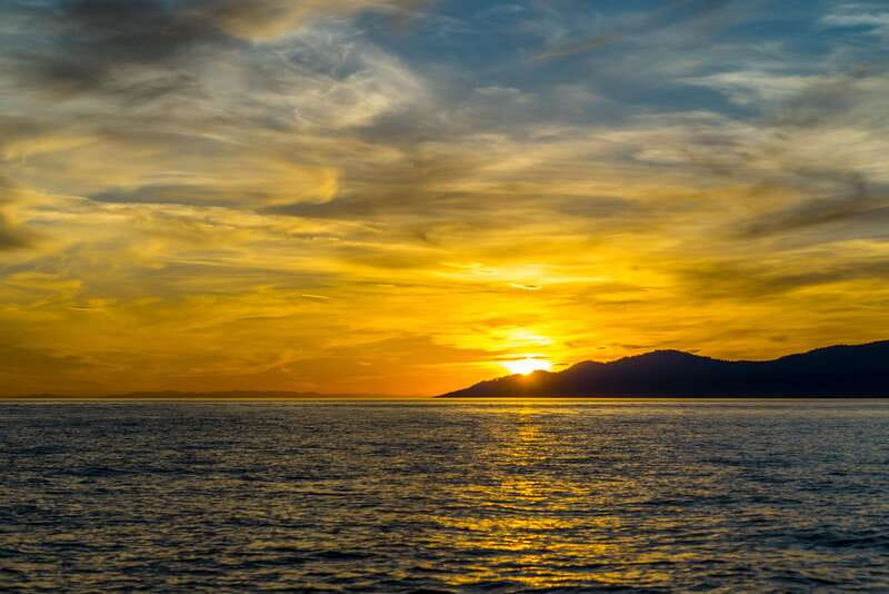 Vancouver: Bowen Island Boat Cruise with Dinner - Tips to make the evening smoother