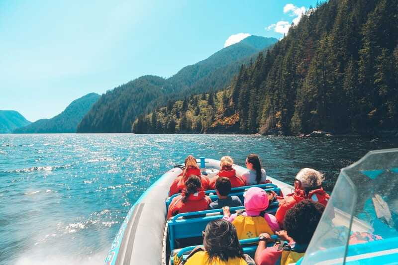 Vancouver: City and Seals Boat Tour - Lighthouse Park and West Vancouver: Homes, Headlands, and Offshore Traffic