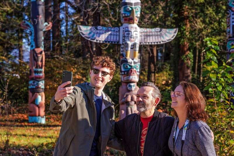 Vancouver: City Highlights Tour with Hotel Transfers - Drive Past Steam Clock, English Bay, Gastown, and Chinatown