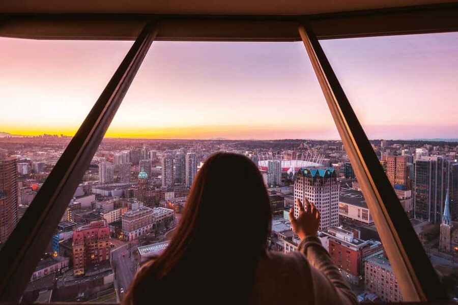 Vancouver: City+Lookout+Capilano Suspension Bridge Ticket - Hotel Pickup That Can Make or Break Your Day