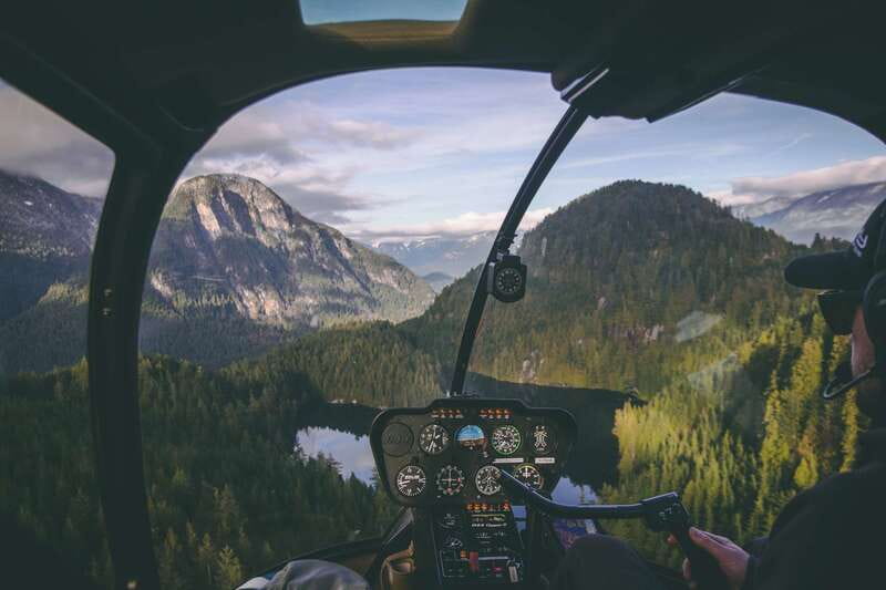 Vancouver: Coastal Mountain Landing Helicopter Tour - What the 30 minutes in the air feels like