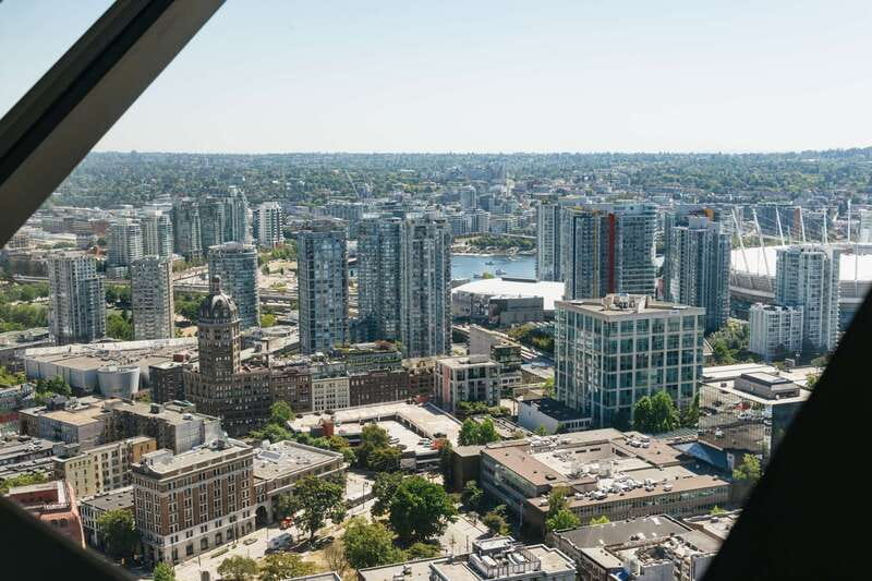 Vancouver: Entry Ticket for the Vancouver Lookout - Rules for Photos and What Not to Bring