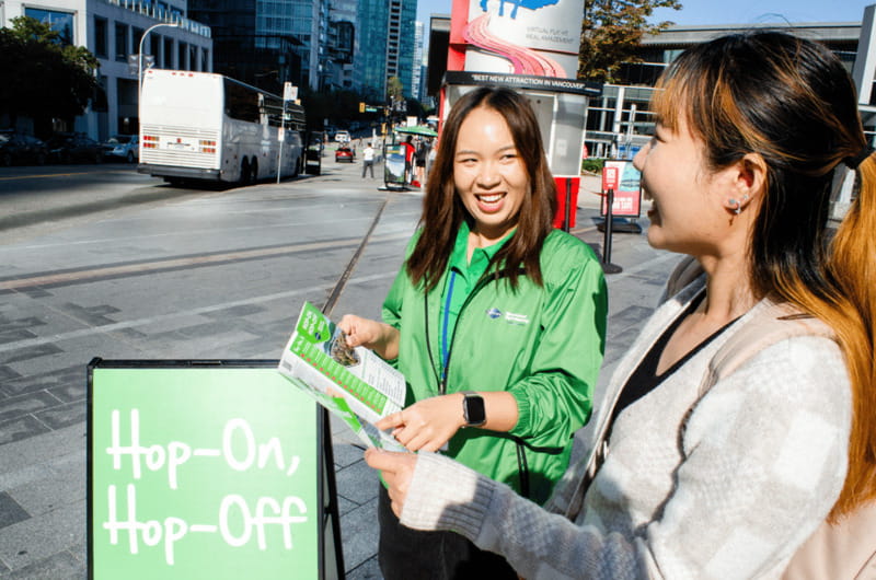 Vancouver: Hop-on Hop-off Sightseeing Tour with 10 Stops - Stanley Park stops: where the views cost you in time
