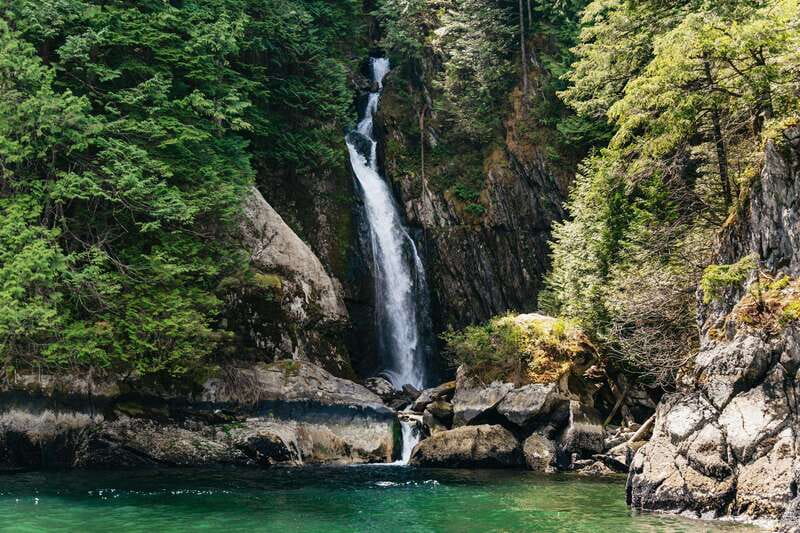 Vancouver: Indian Arm and Granite Falls Zodiac Boat Tour - Why Indian Arm and Granite Falls works better than a bus ride