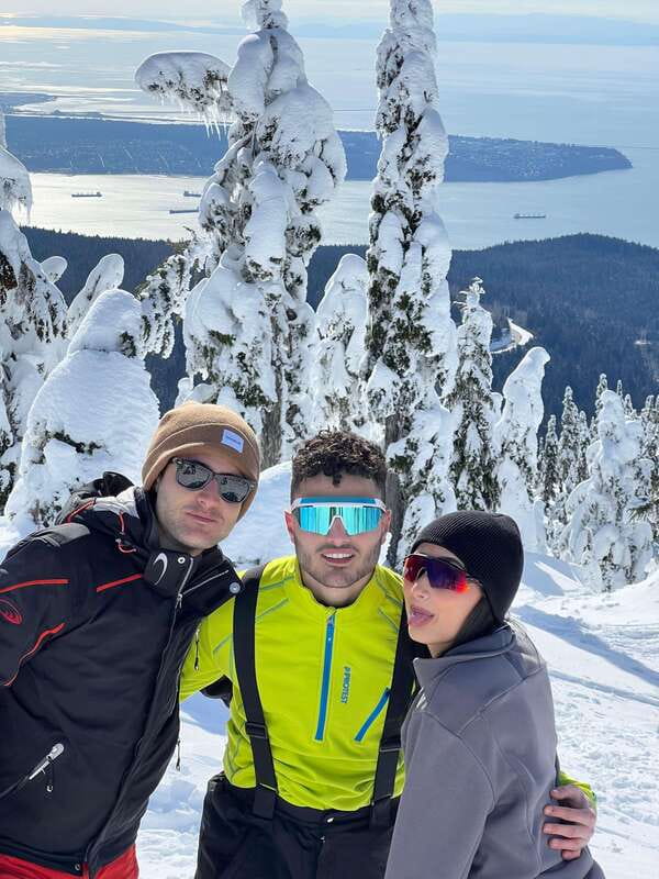 Vancouver: North Shore Mountains Snowshoeing with Transfer - Door-to-Door Transfer and a 7-Person Group Pace