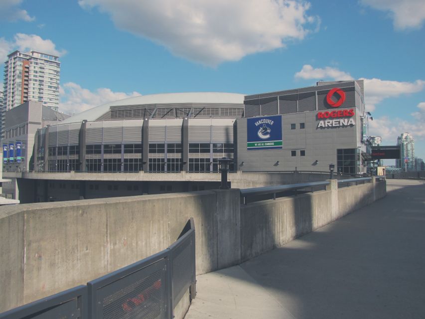 Vancouver: Vancouver Canucks Ice Hockey Game Ticket - Intermissions and in-game moments keep it from dragging
