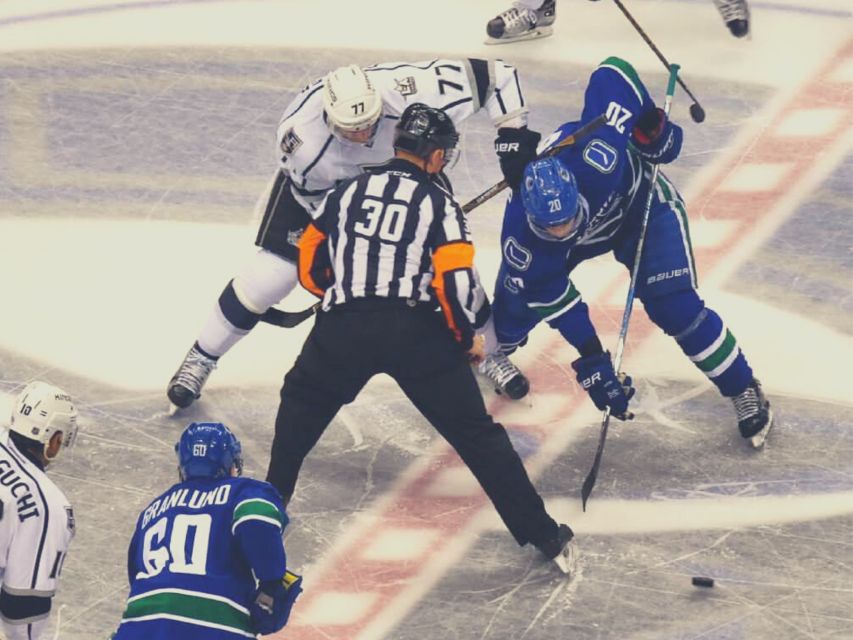 Vancouver: Vancouver Canucks Ice Hockey Game Ticket - Mobile ticket entry that actually saves time