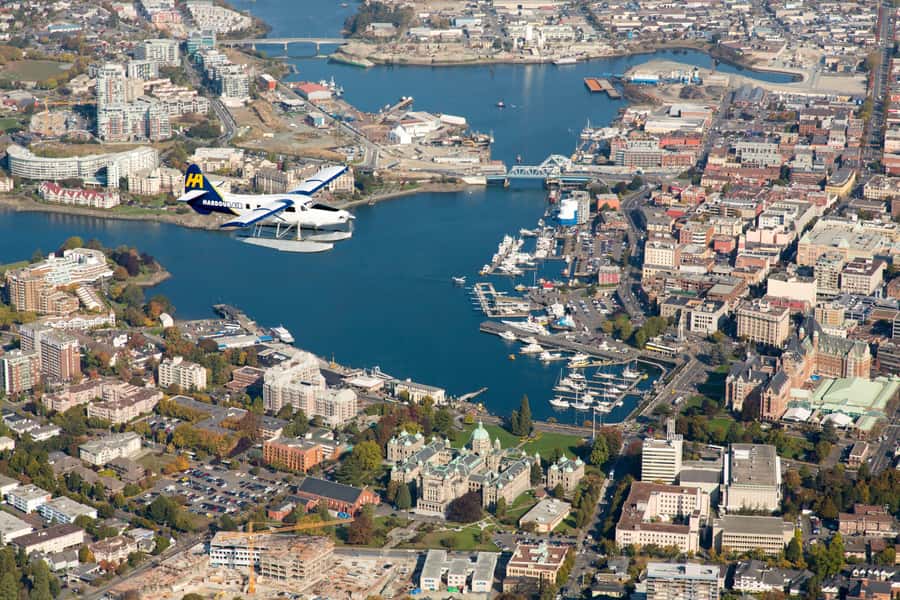 Victoria: Scenic Panorama Seaplane Tour - Saanich Peninsula Highlights: Elk Lake, Mount Douglas, and Finlayson Arm