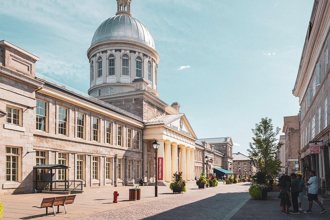 Walking tour of Old Montreal - 16/42 Tours - The Guide Matters: City-Permitted and Small-Group Focus
