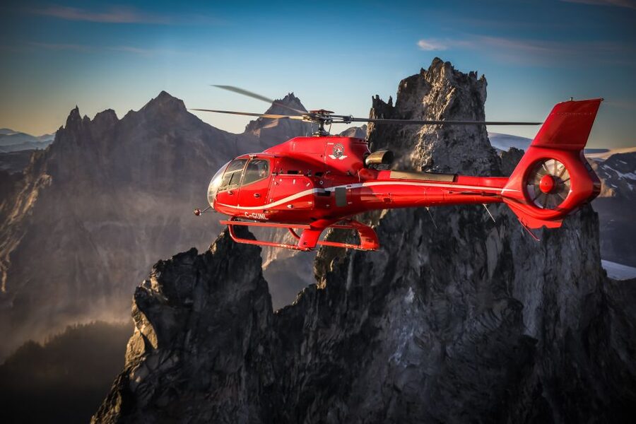 Whistler: Glacier Helicopter Tour and Mountain Landing - The mountain-top landing and your 20-minute stretch-and-shoot window