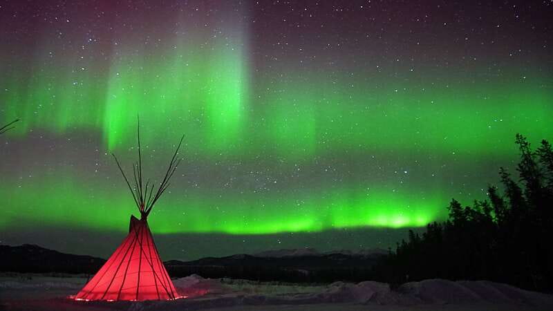 Yukon: Aurora Borealis Late Night Viewing Tour - The Custom-Built Viewing Location With a Warm Cabin